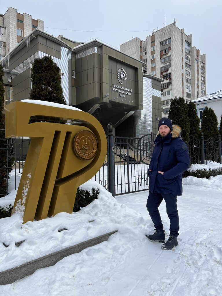 Serrano5j de visita en tiraspol